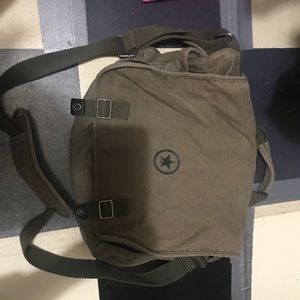 converse messenger bag
